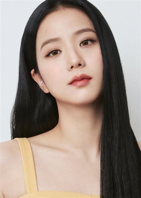 blackpink jisoo makeup.